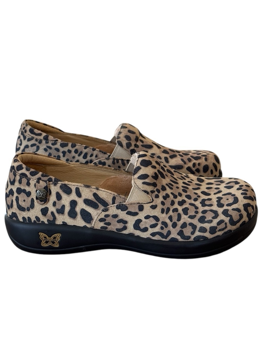 Alegria Keli Savage animal print slip resistant slip on clogs women’s 39 or 9